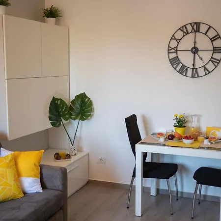 Xenia - Modern, Quiet And Cozy Apartment
