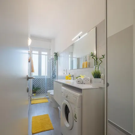 Xenia - Modern, Quiet And Cozy Apartment Milan